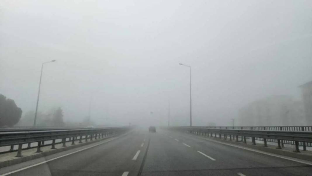 Antalya-Burdur Yolunu Sis Esir Aldı! Zor Anlar Böyle Görüntülendi 1